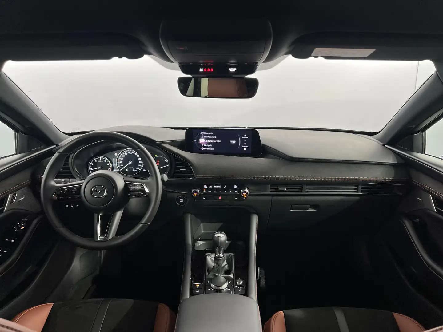 Mazda 3 2.5 e-SkyActiv-G M Hybrid 140 Nagisa / Dealer demo Grau - 2