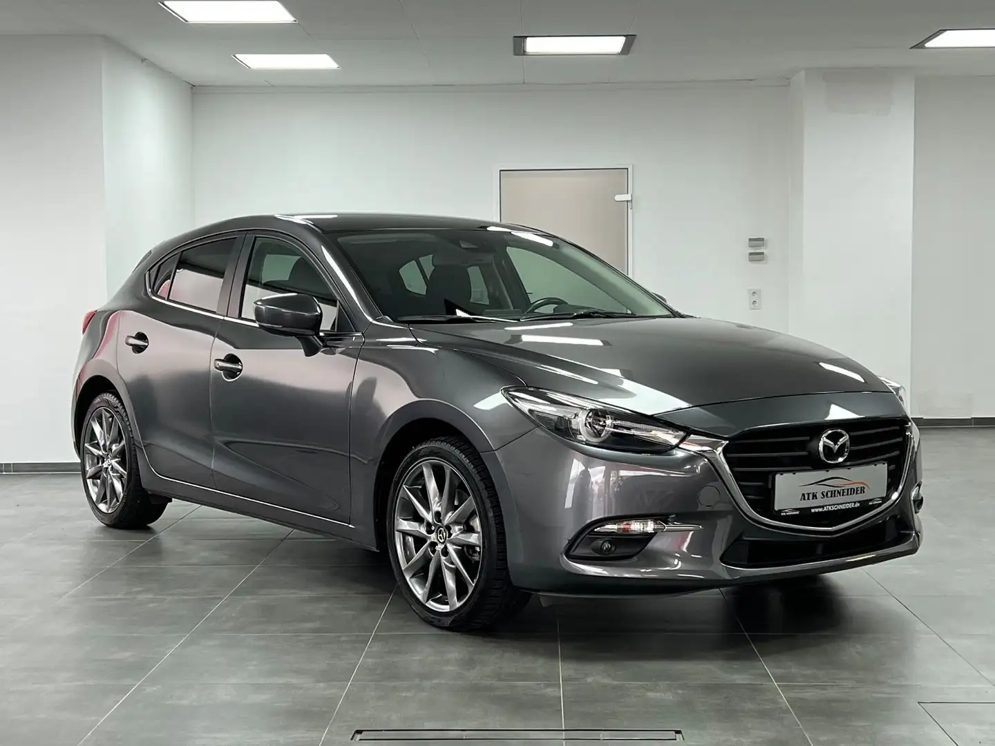 Mazda 3 Lim. Signature +/NAVI/KAM/HUD/SHZ/LED/MFL/TEMP Grau - 1