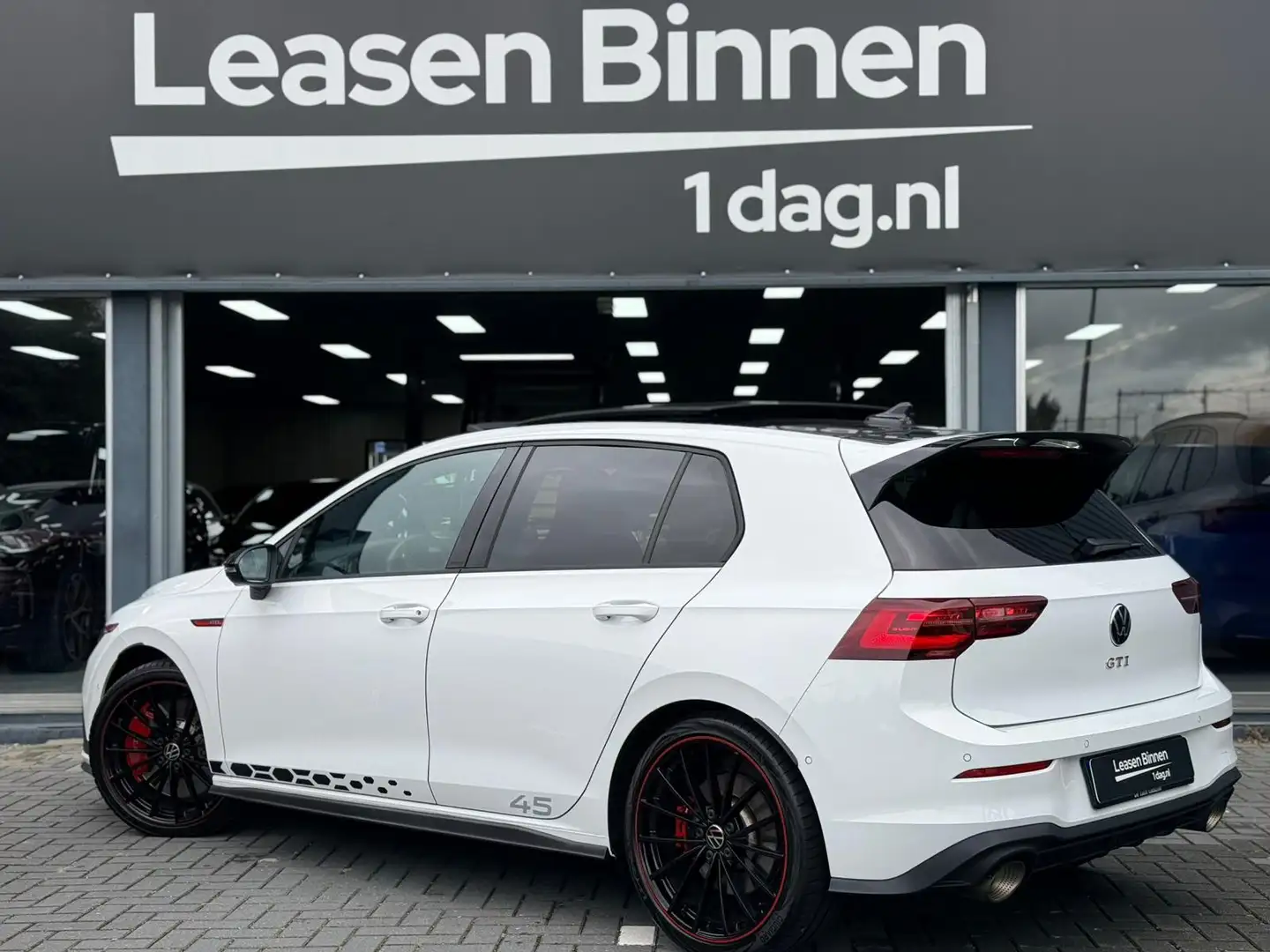 Volkswagen Golf GTI 2.0 TSI 45 EDITION|PANO|AKRAPOVIC Wit - 2