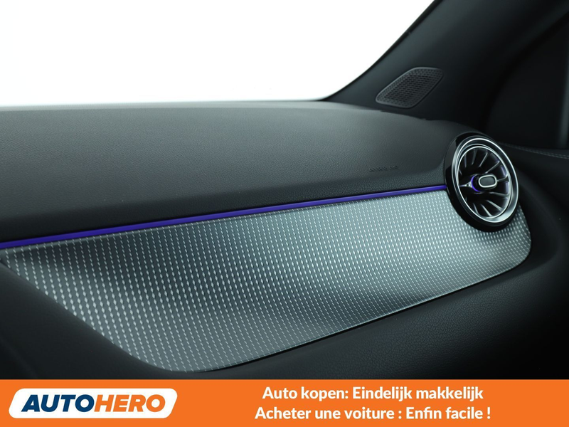 Mercedes-Benz E 300 E 300 AMG Line — photo 13