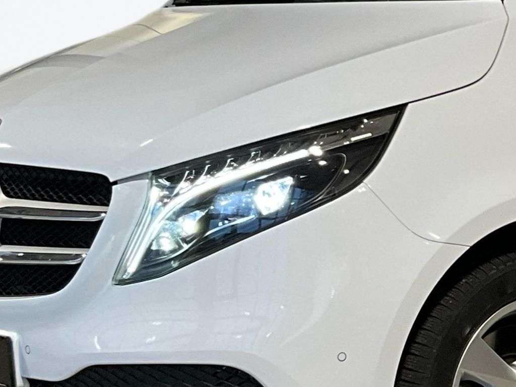 Mercedes-Benz V 250