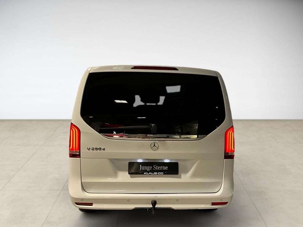 Mercedes-Benz V 250
