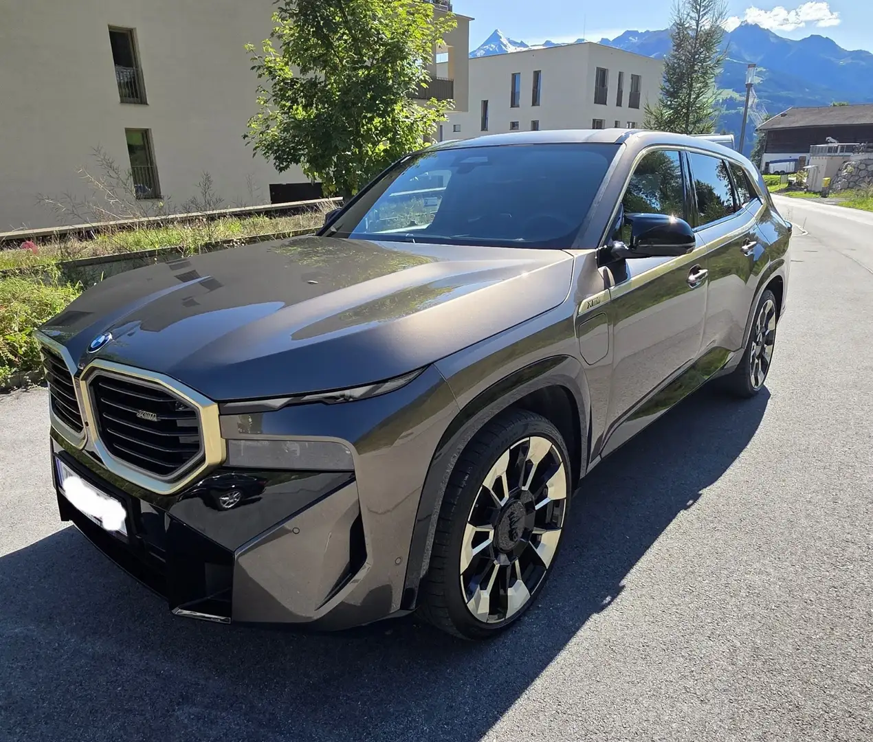 BMW XM 29,4kWh Aut. INDIV. Sepang Bronze●B&W●VOLL● Bronze - 1