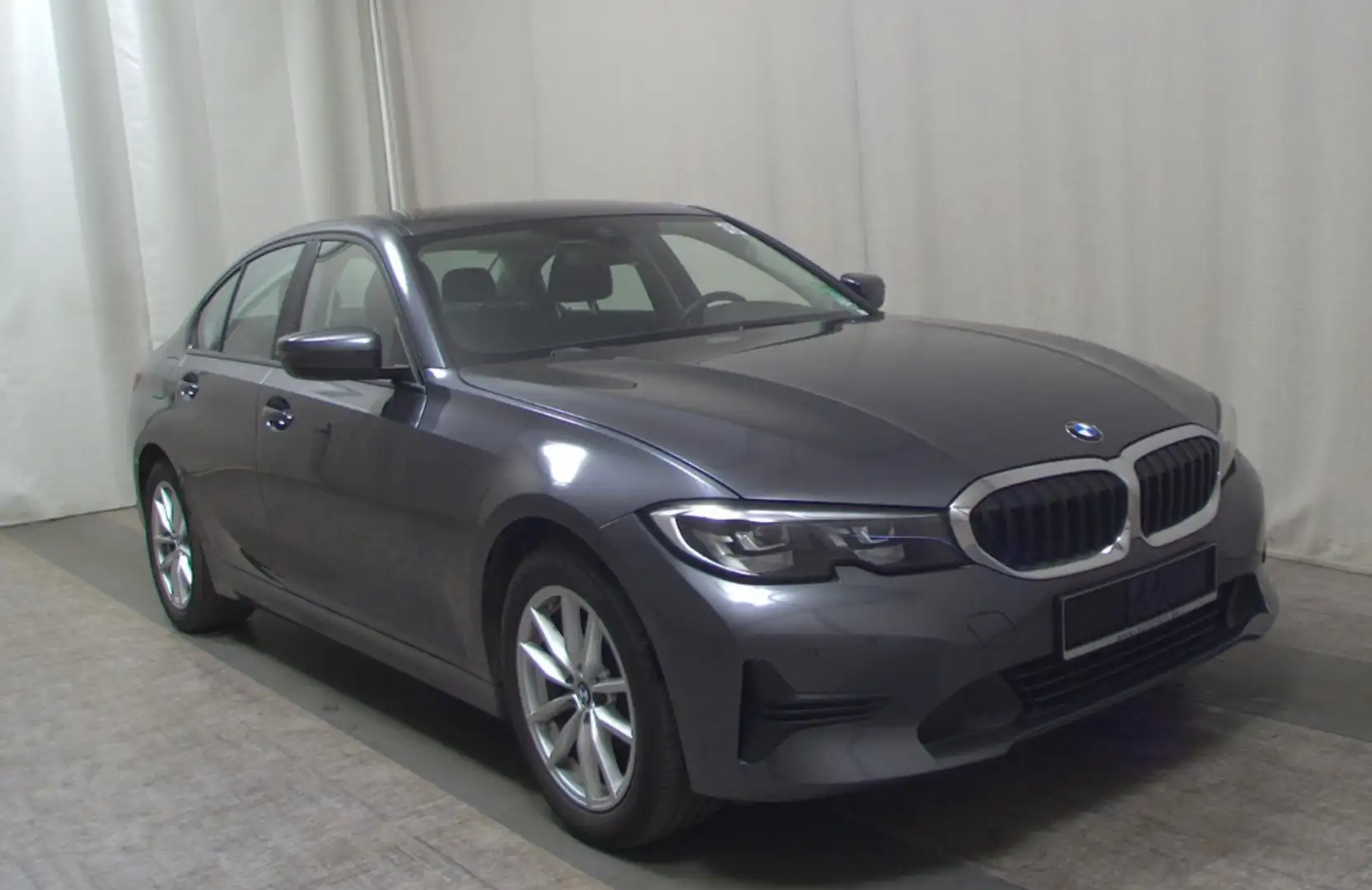 BMW 320 320d mhev 48V xdrive Sport auto Grau - 2