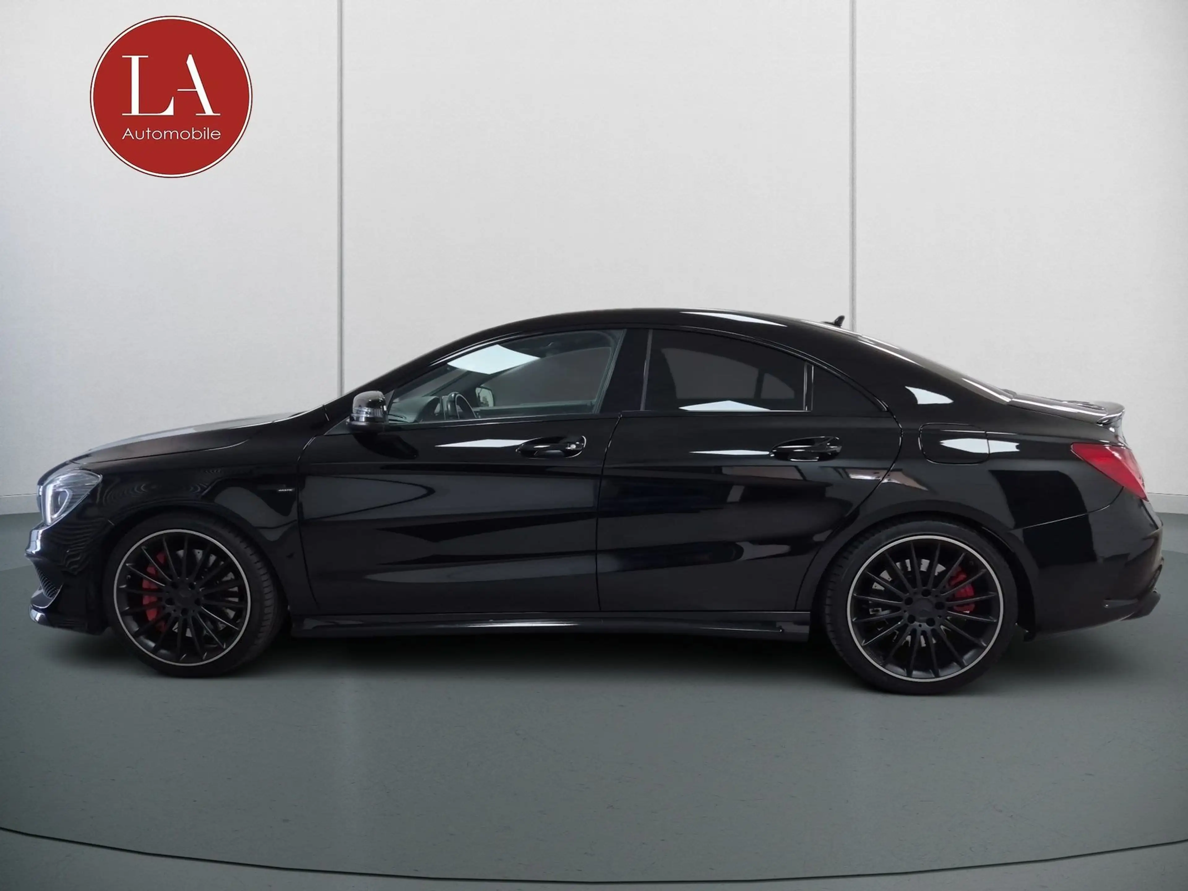 Mercedes-Benz CLA 45 AMG 4Matic — photo 8