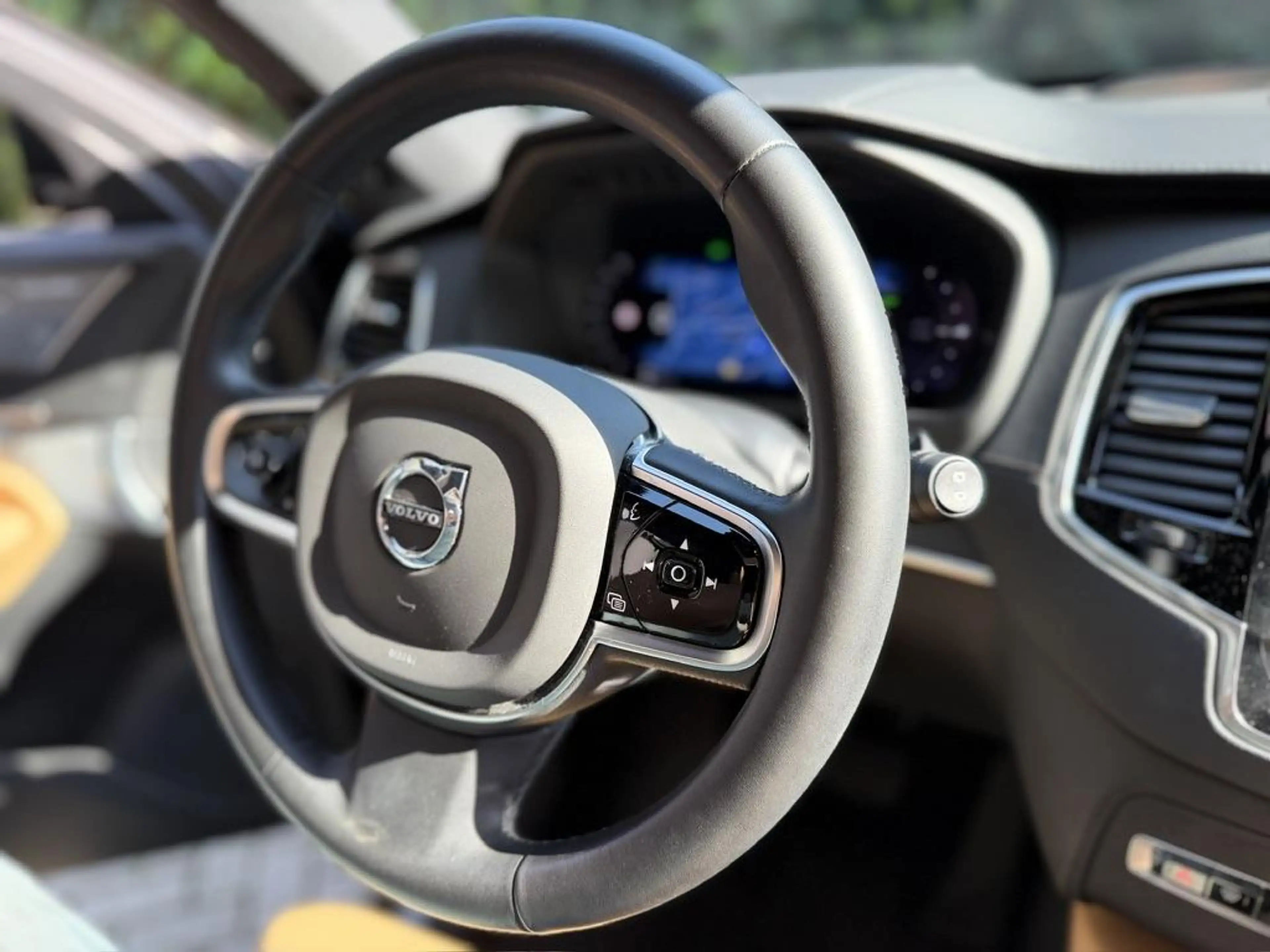 Volvo XC90 2.0 T8 Recharge AWD Ultimate Dark B&W Audio-Pano-L — photo 10