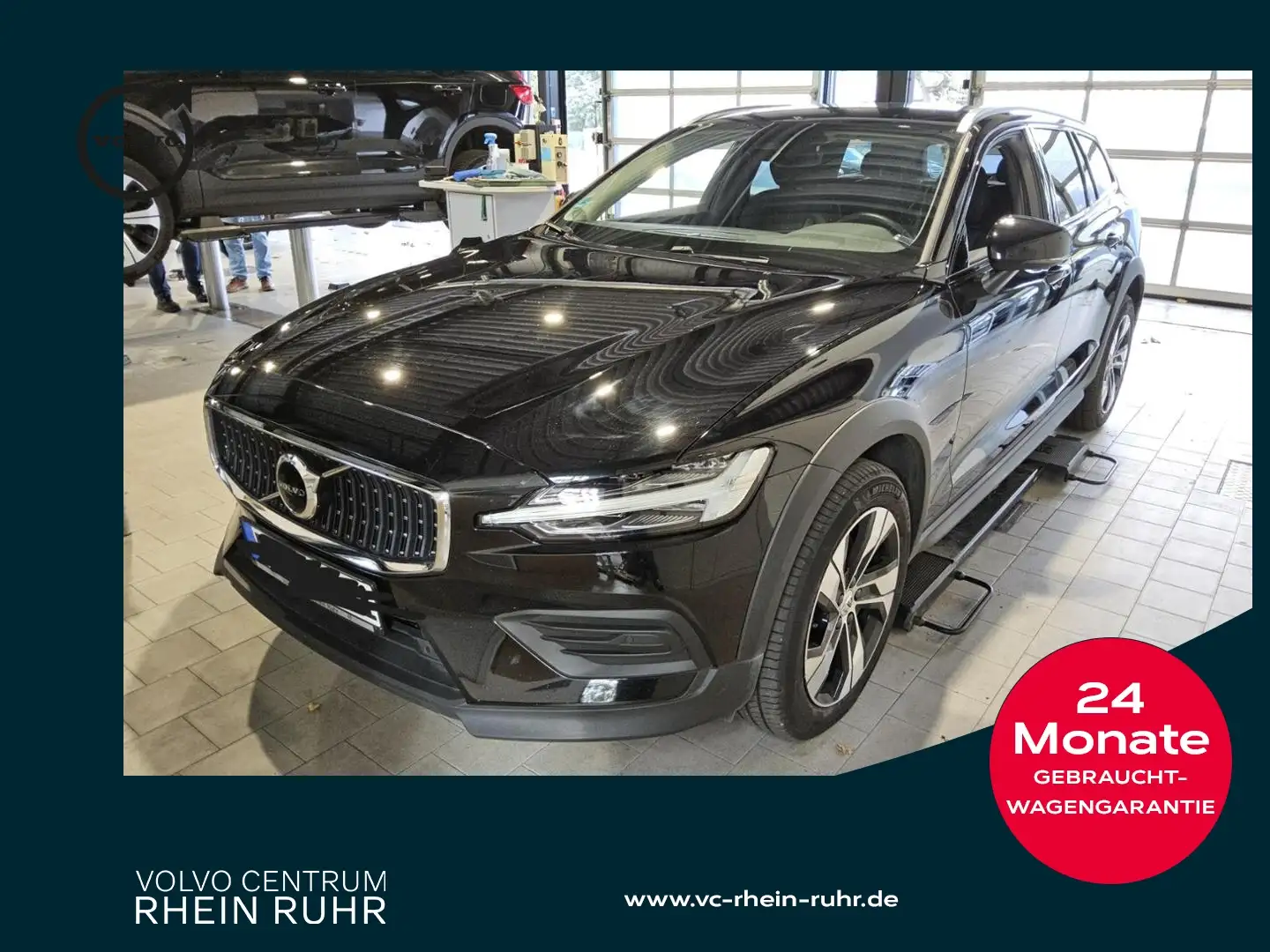 Volvo V60 Cross Country B4 AWD Plus+STNDHZ+AHK+RFK Noir - 1