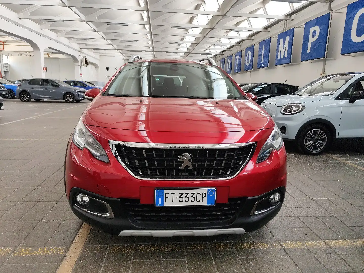 Peugeot 2008 cv82 S&S Allure Rood - 2