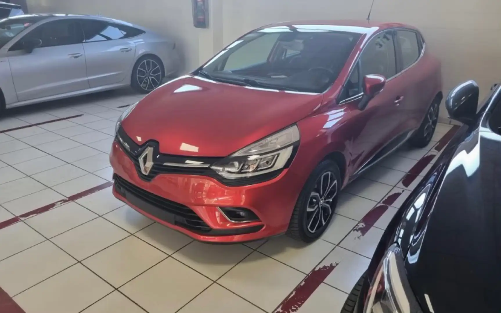 Renault Clio TCe 120 Energy EDC Intens Rouge - 1