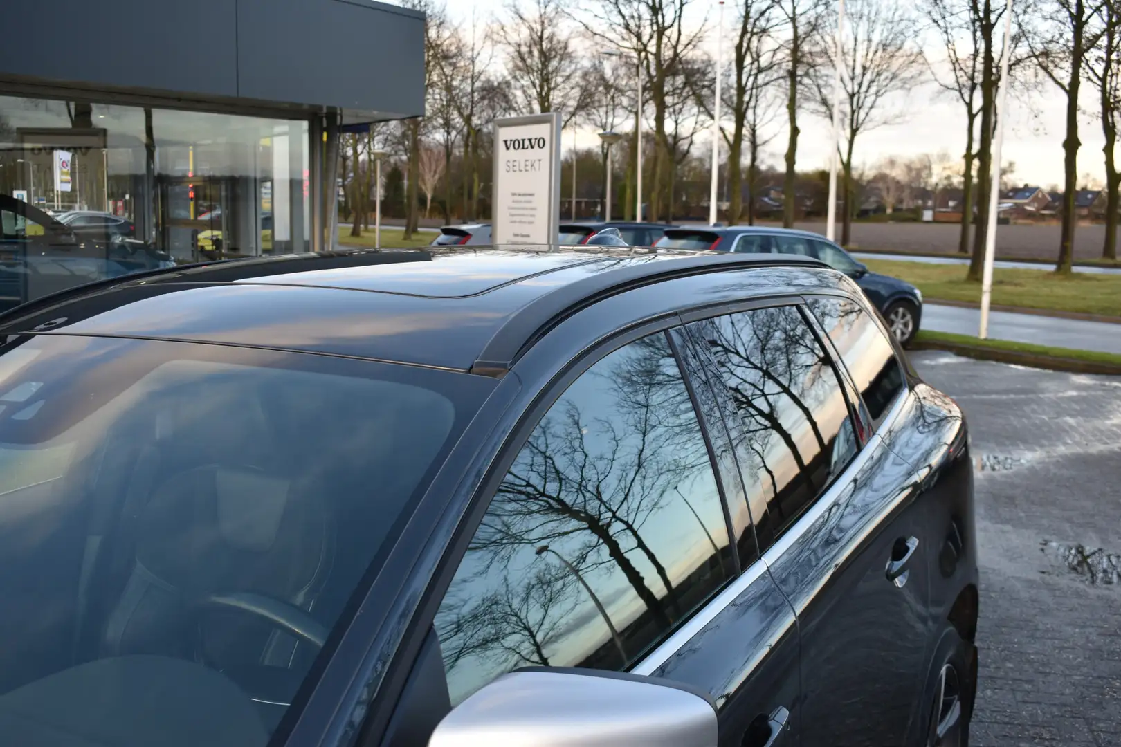 Volvo XC60 D4 190PK AWD Automaat R-Design | Standkachel | 5-C Gris - 2