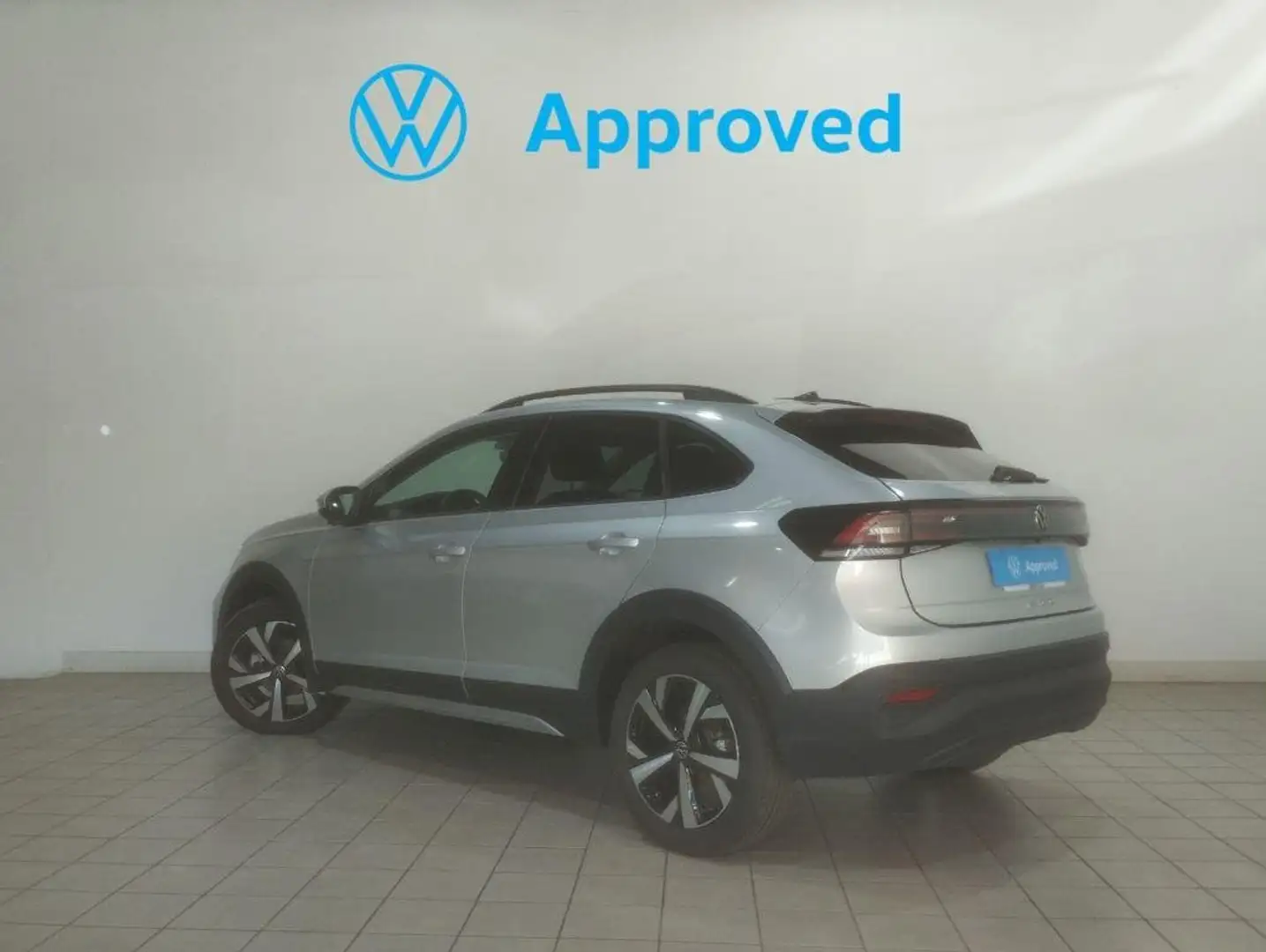 Volkswagen Taigo 1.0 TSI Más 85kW Gris - 2