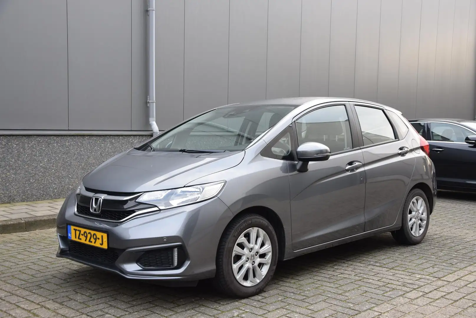 Honda Jazz 1.3 i-VTEC Comfort | Automaat | Navigatie | Stoelv Grau - 2