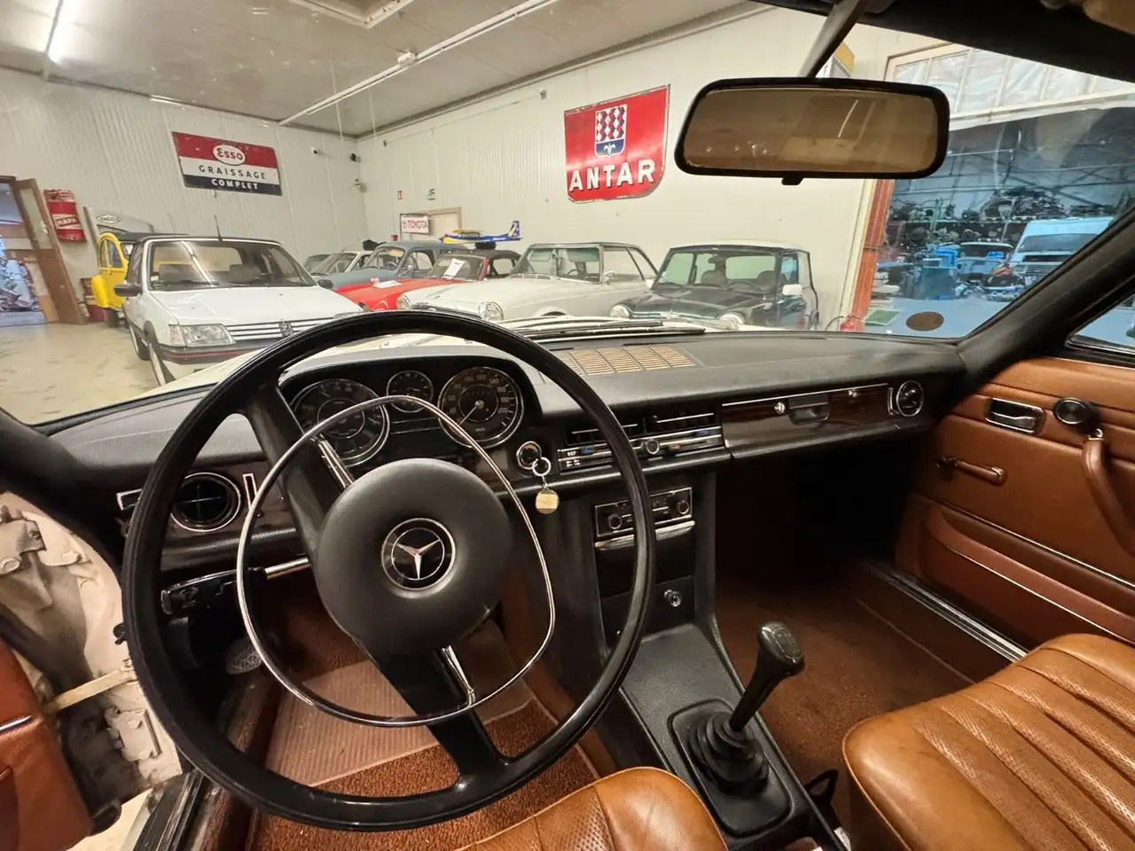 Mercedes-Benz 250 CE, foto 7