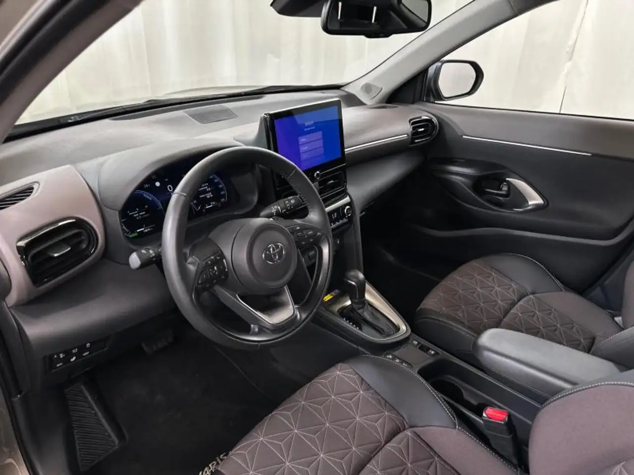 Toyota Yaris Cross 130hp HEV Elegant winter pack 360°, миниатюра 18