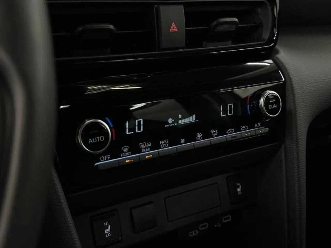 Toyota Yaris Cross 130hp HEV Elegant winter pack 360°, миниатюра 25