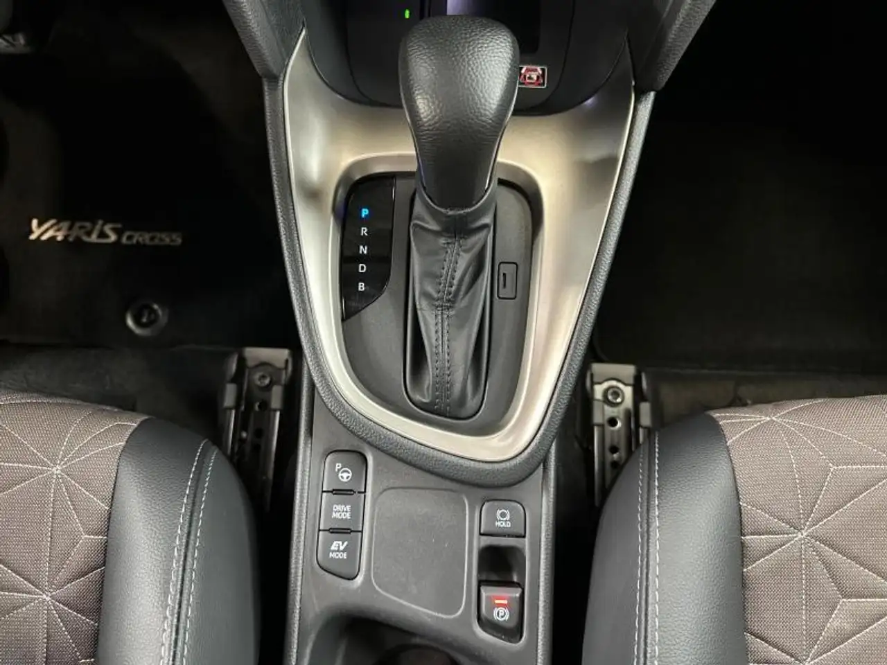 Toyota Yaris Cross 130hp HEV Elegant winter pack 360°, миниатюра 26