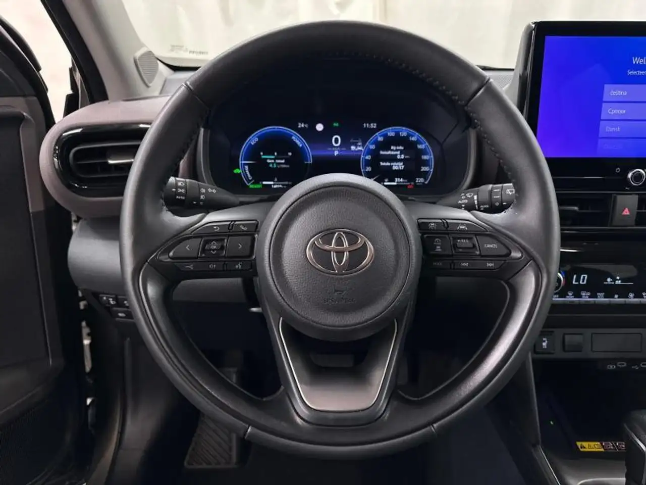 Toyota Yaris Cross 130hp HEV Elegant winter pack 360°, миниатюра 19
