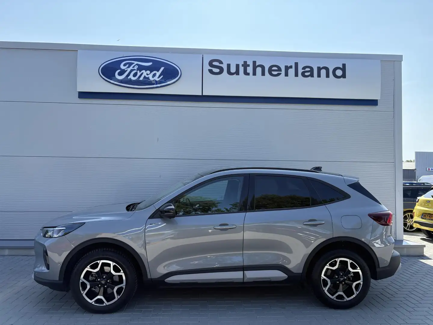 Ford Kuga 2.5 FHEV Active X 190pk | Driver Assistance Pack | Grijs - 2