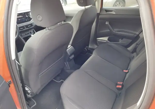 Volkswagen Polo view 9