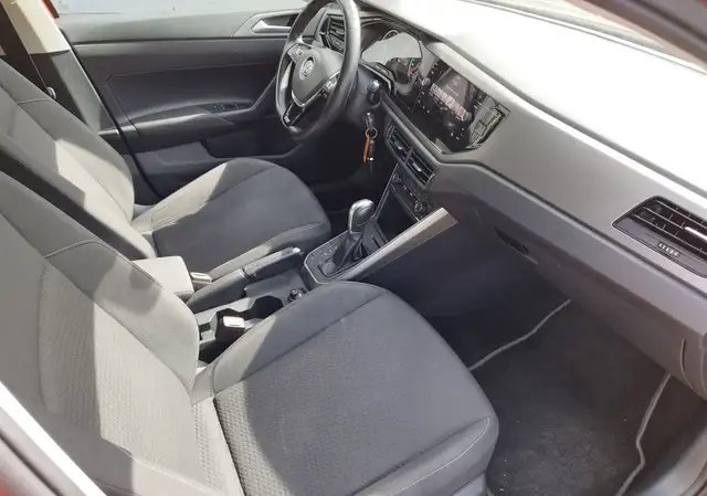 Volkswagen Polo view 10