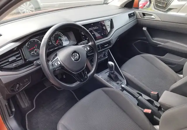 Volkswagen Polo view 6