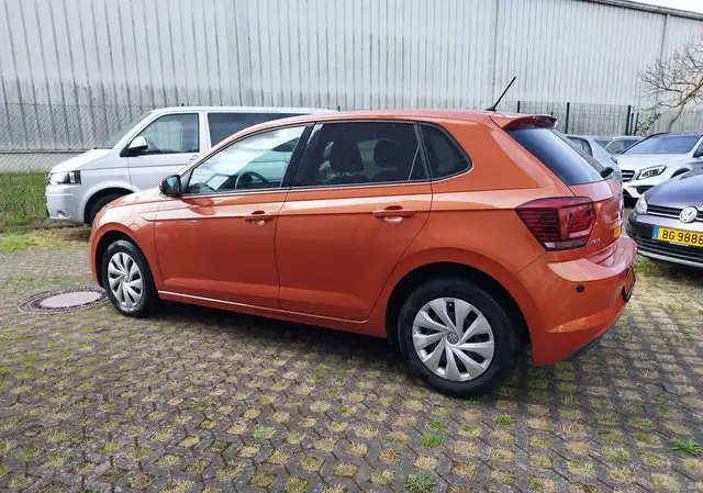Volkswagen Polo view 5
