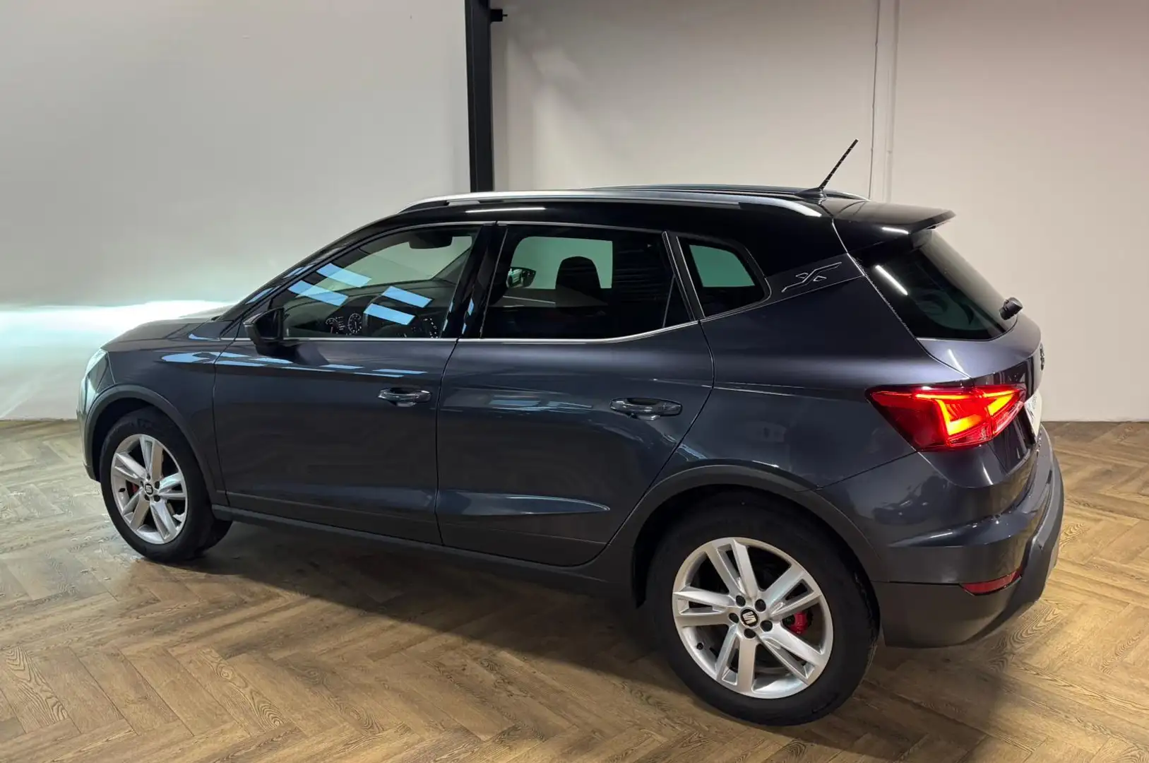 SEAT Arona 1.5 TSI EVO FR Business Intense Plus CARPLAY PDC Gris - 2