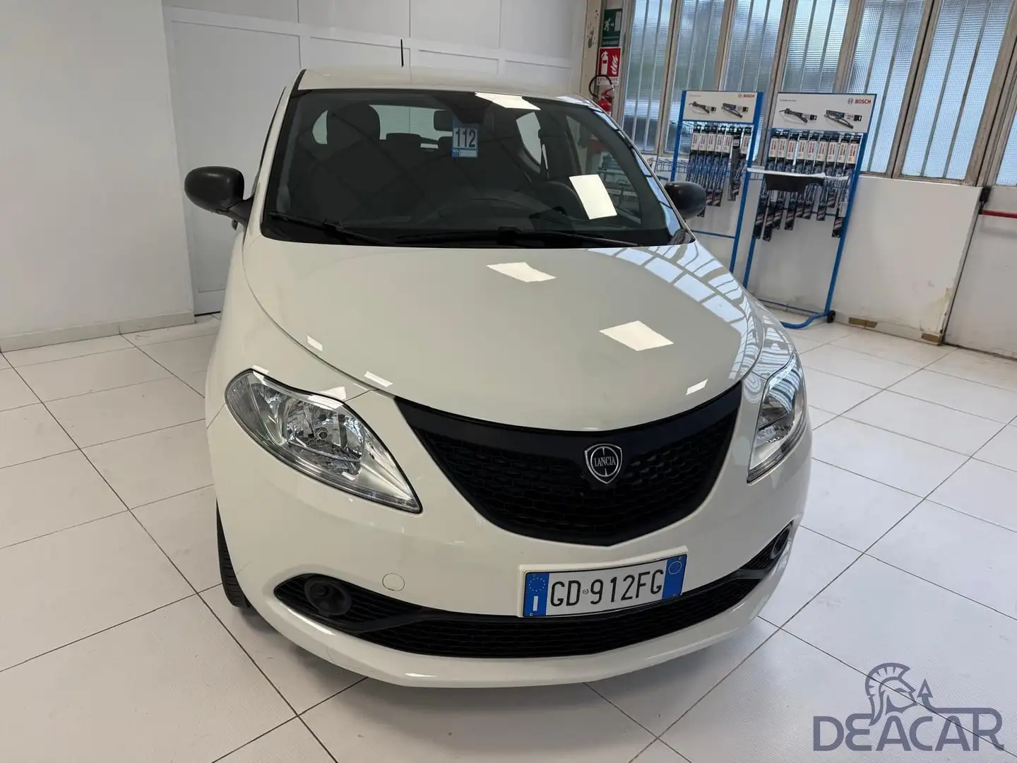Lancia Ypsilon Ypsilon 1.0 FireFly 5 porte S&S Hybrid Ecochic Si Blanco - 1