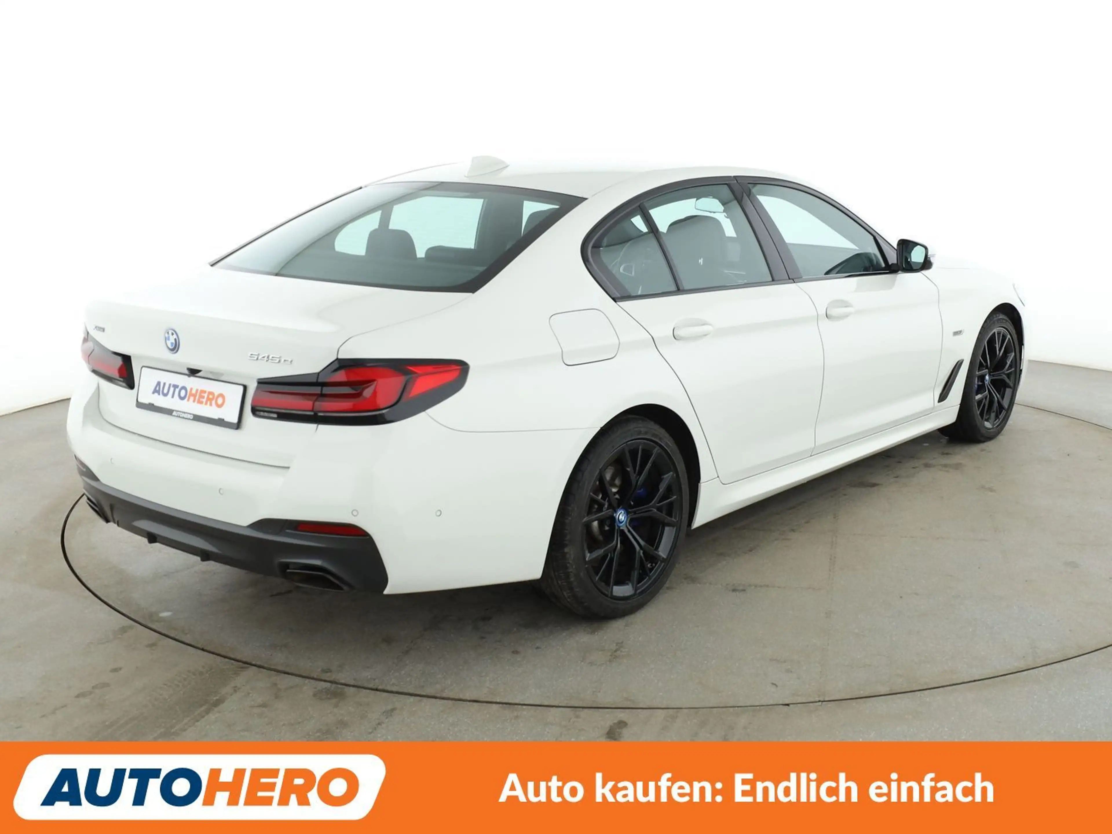 BMW 545 545e xDrive M Sport Aut.*NAVI*HEAD-UP*LED*ACC*360° — photo 6