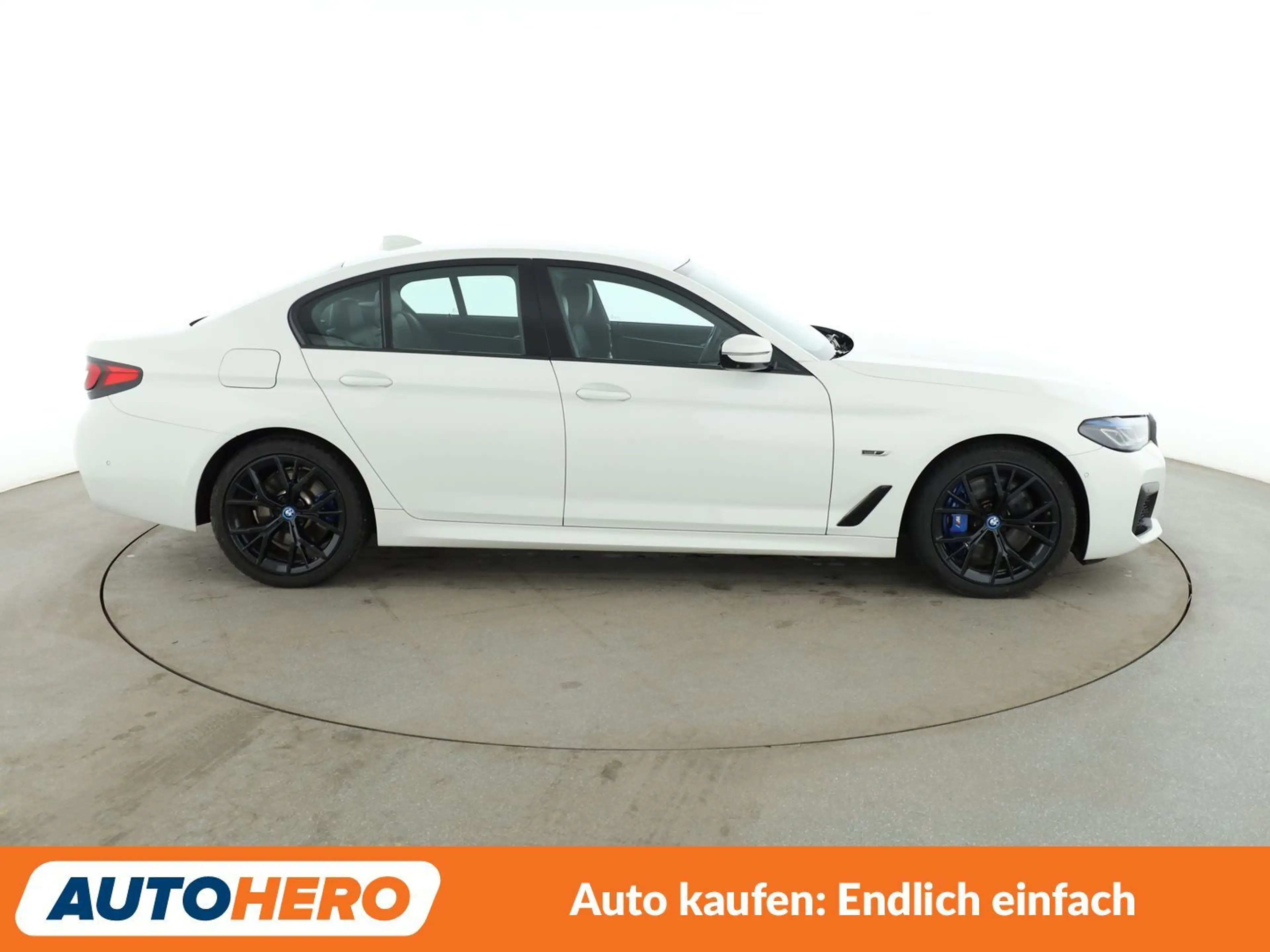 BMW 545 545e xDrive M Sport Aut.*NAVI*HEAD-UP*LED*ACC*360° — photo 7