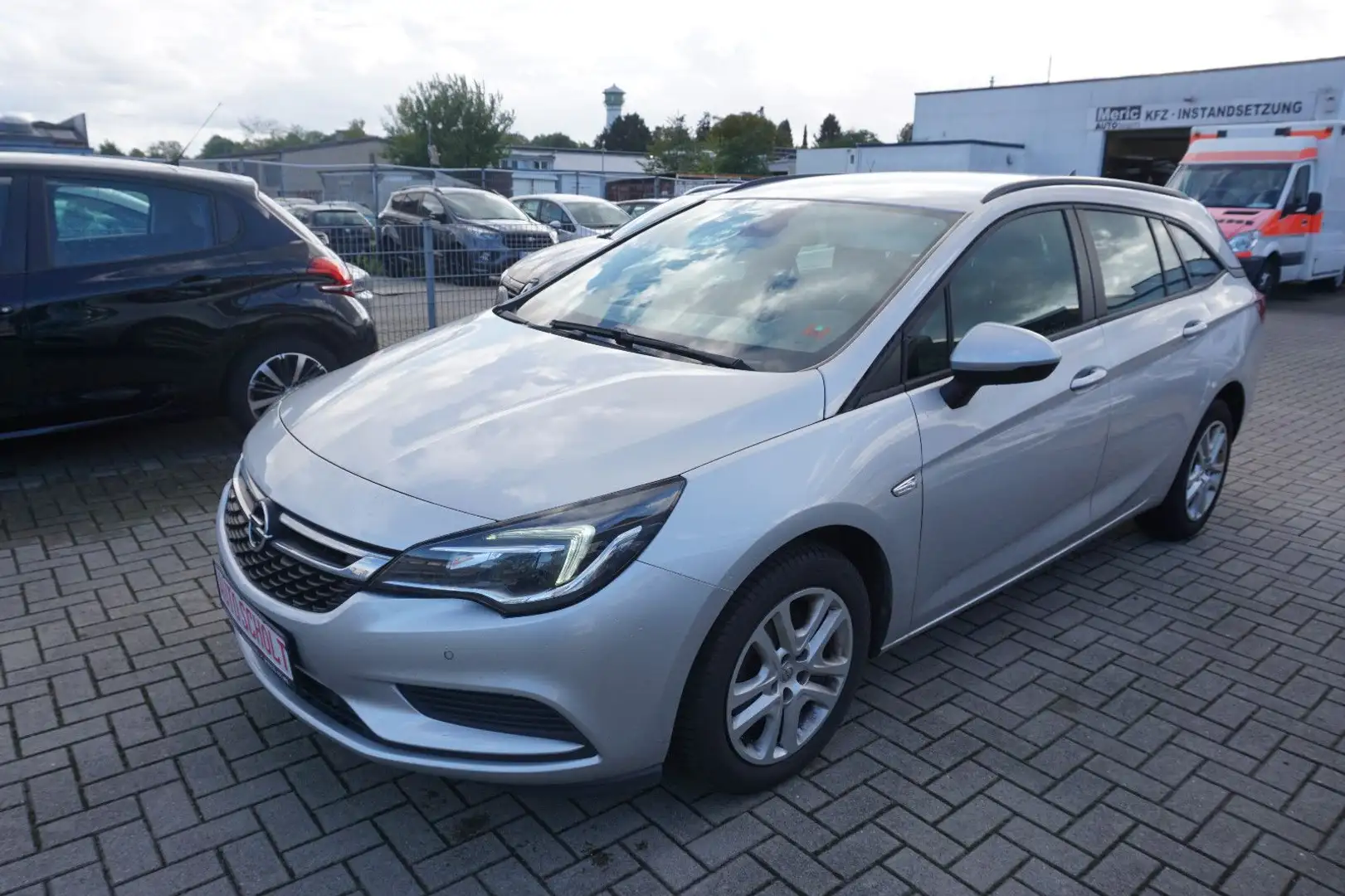 Opel Astra ST 1.6 Diesel Edition 100kW S/S Silber - 1