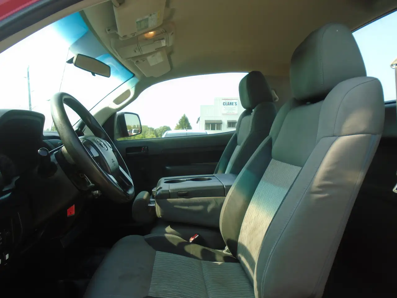 Toyota Tundra снимка Toyota Tundra