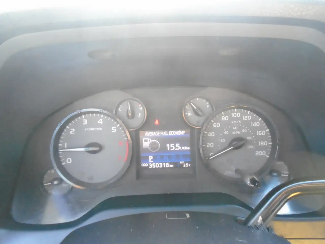 Toyota Tundra снимка Toyota Tundra