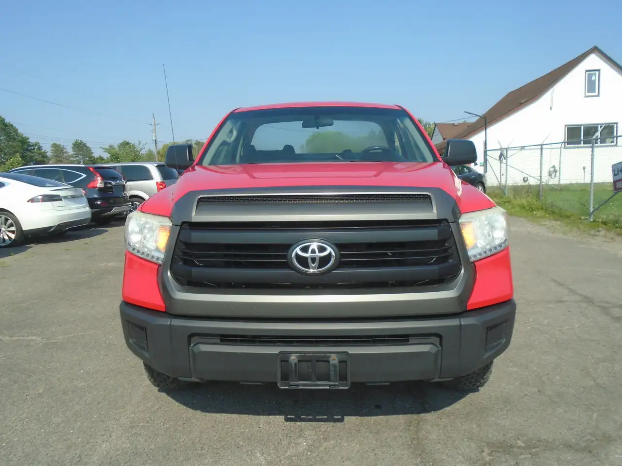 Toyota Tundra снимка Toyota Tundra