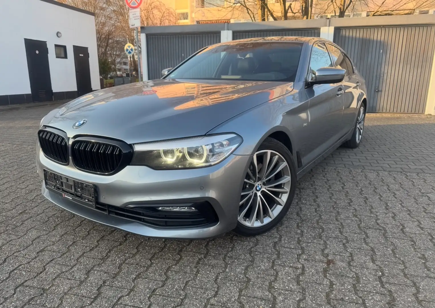 BMW 520 520d Aut. Sport Line Gris - 1