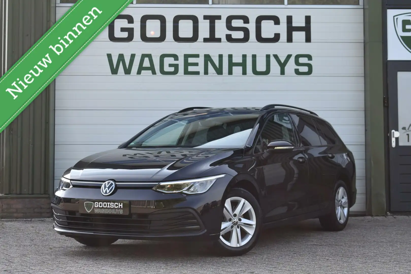 Volkswagen Golf Variant 1.0 eTSI Life | ACC | Camera | Stoelverwarming | Noir - 1