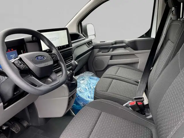 Ford Transit Custom view 10