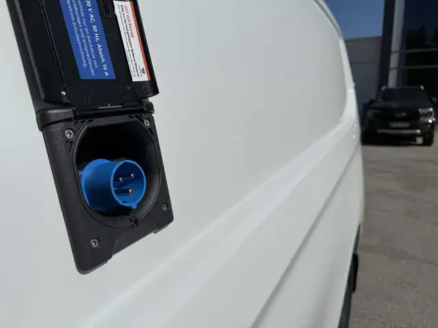 Ford Transit Custom view 6