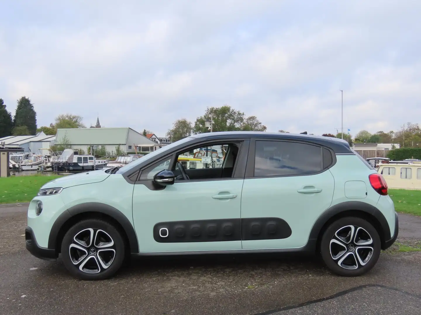 Citroen C3 1.2 PureTech Feel Edition *Carplay *Navi *Cruise Groen - 2