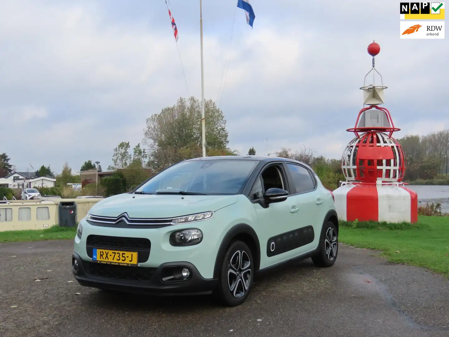 Citroen C3 1.2 PureTech Feel Edition *Carplay *Navi *Cruise Groen - 1