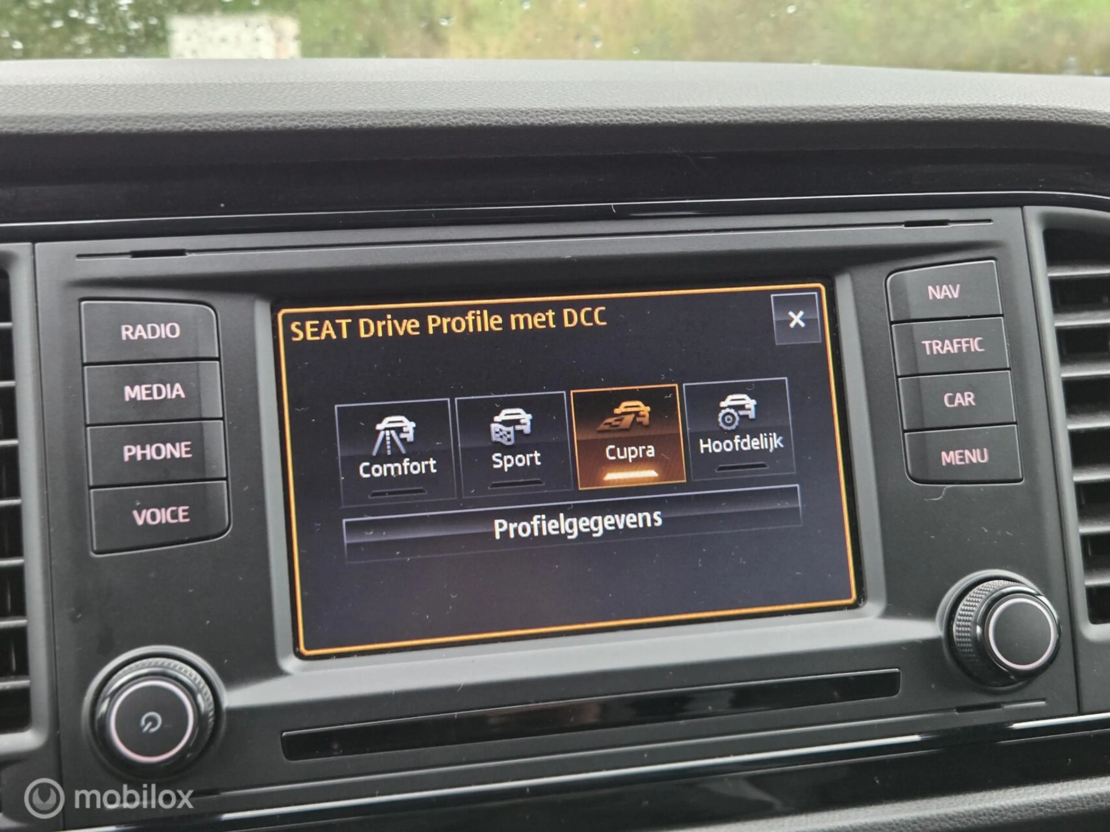 SEAT Leon SC 2.0 TSI Cupra 280 — photo 17