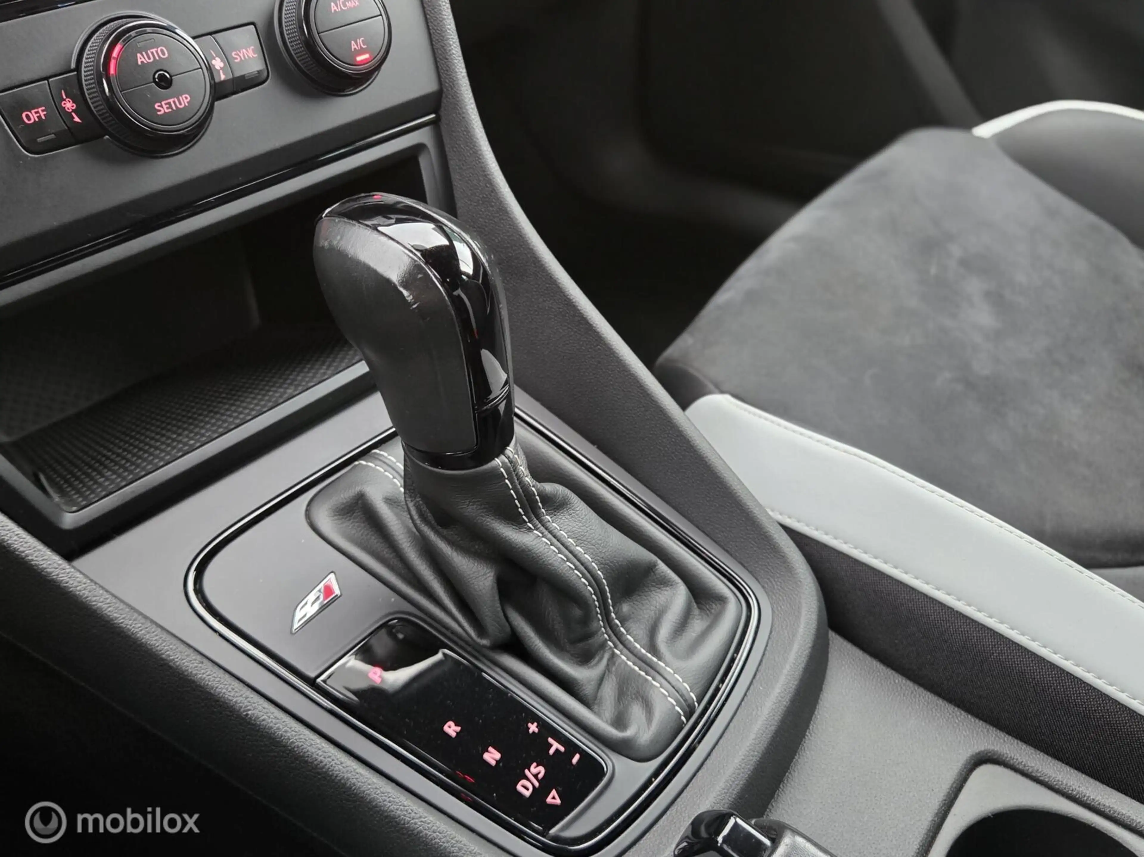 SEAT Leon SC 2.0 TSI Cupra 280 — photo 9