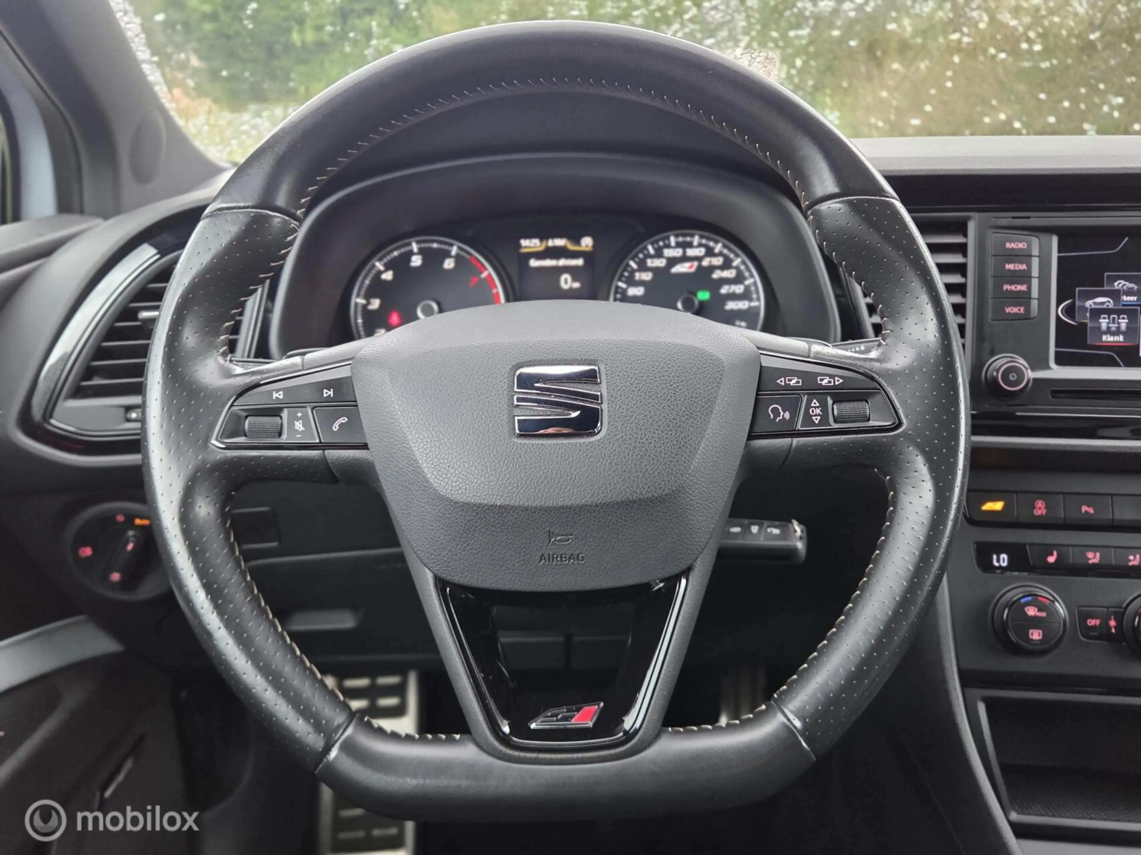 SEAT Leon SC 2.0 TSI Cupra 280 — photo 11