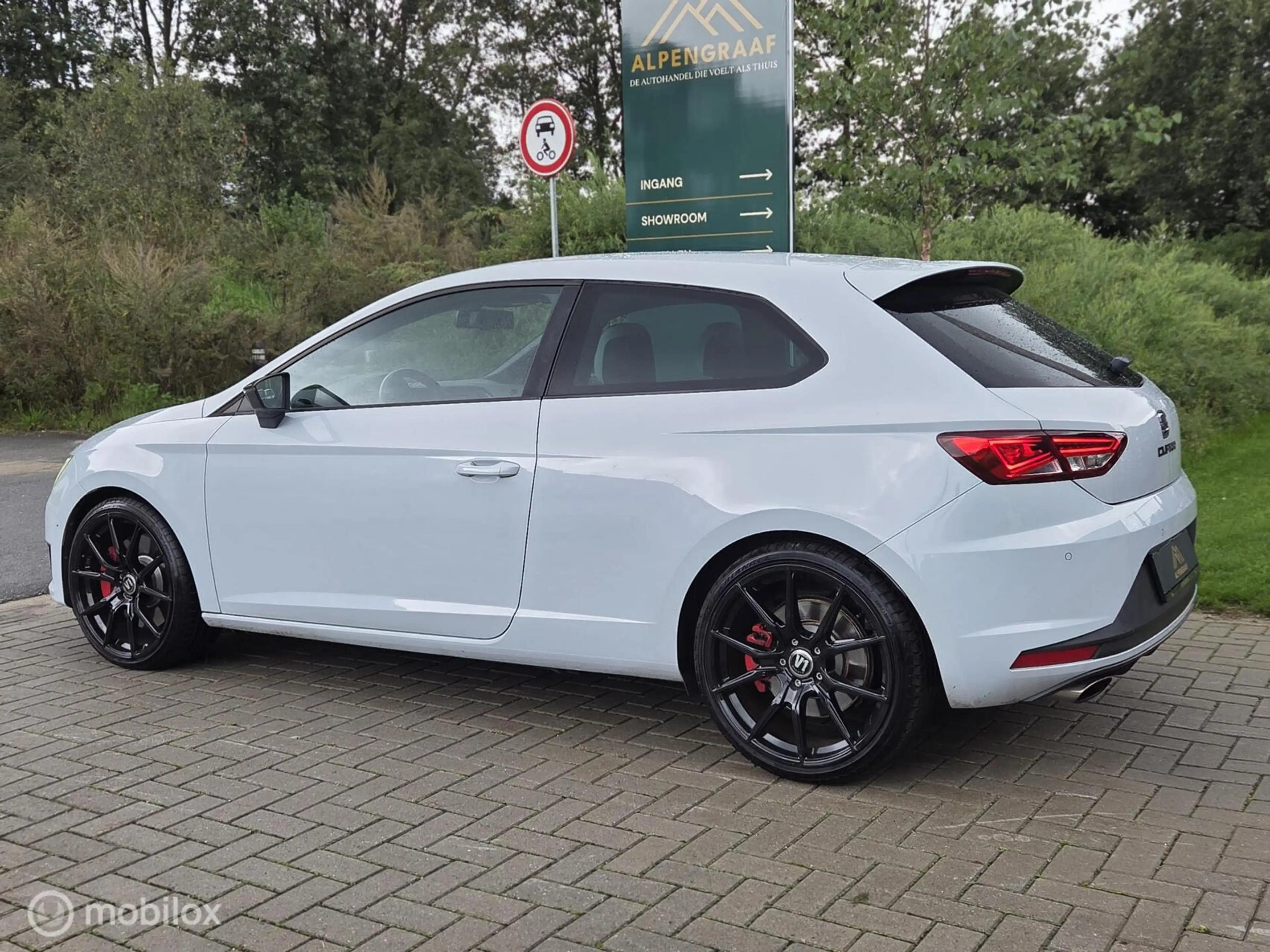 SEAT Leon SC 2.0 TSI Cupra 280 — photo 5