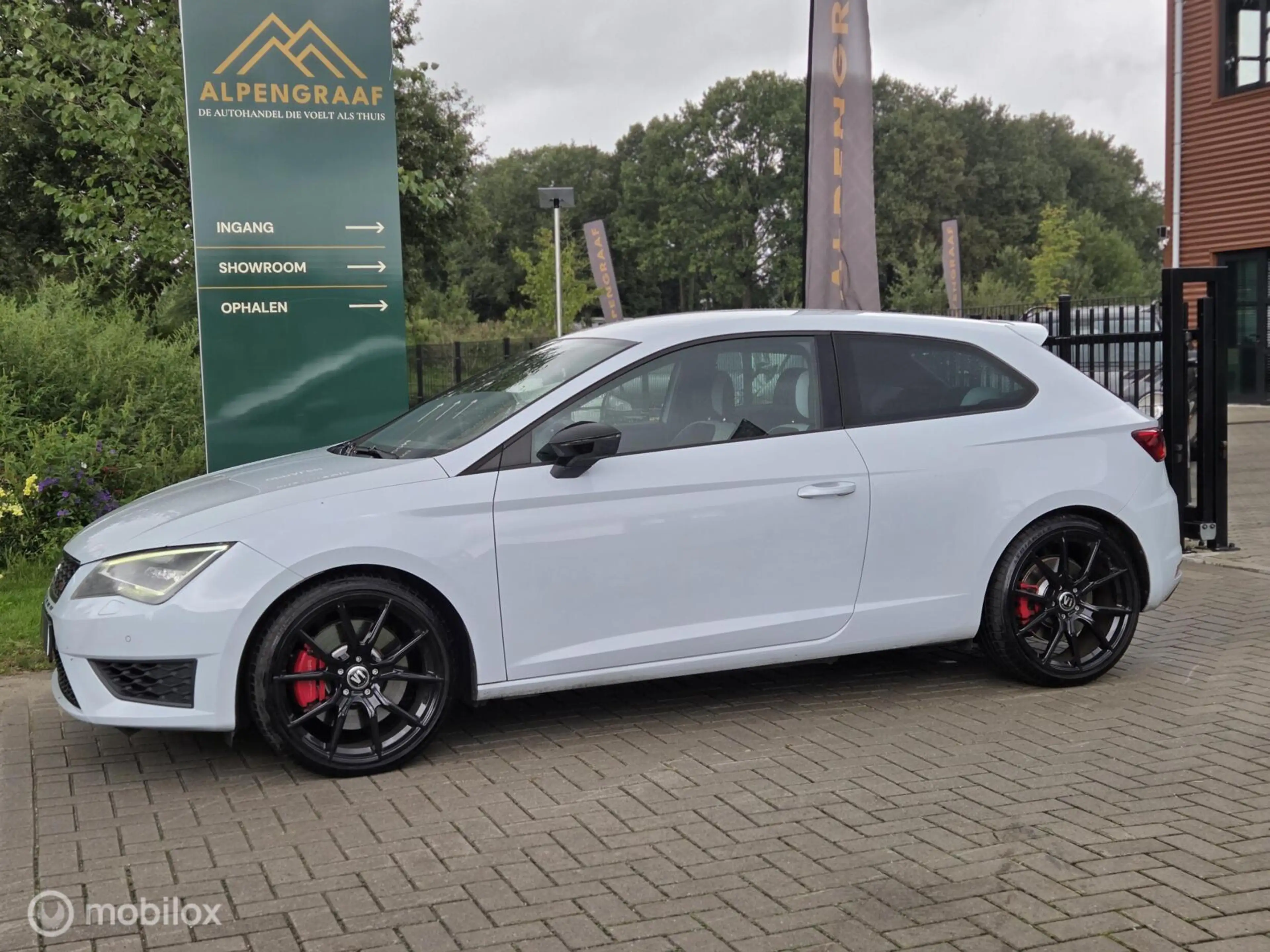 SEAT Leon SC 2.0 TSI Cupra 280 — photo 3