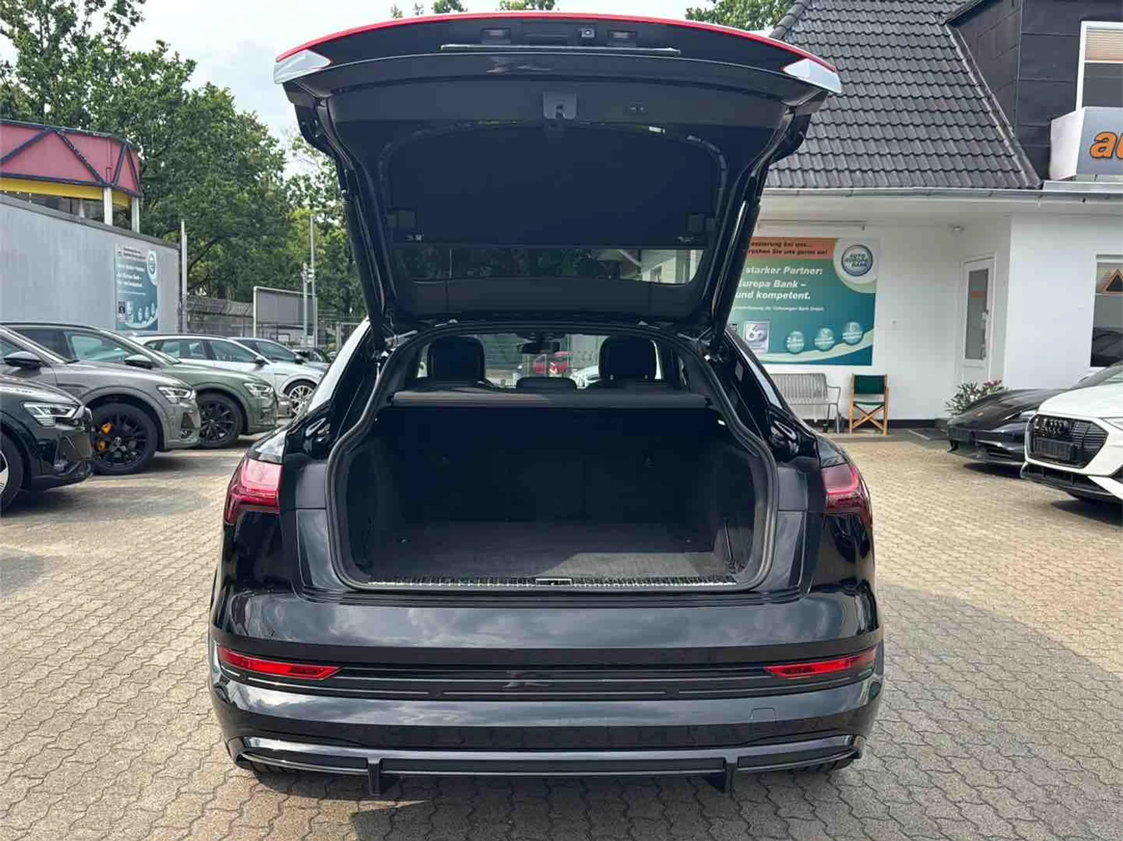Audi e-tron portback S ACC AHK HuD PANO MASSAGE B&O — photo 9