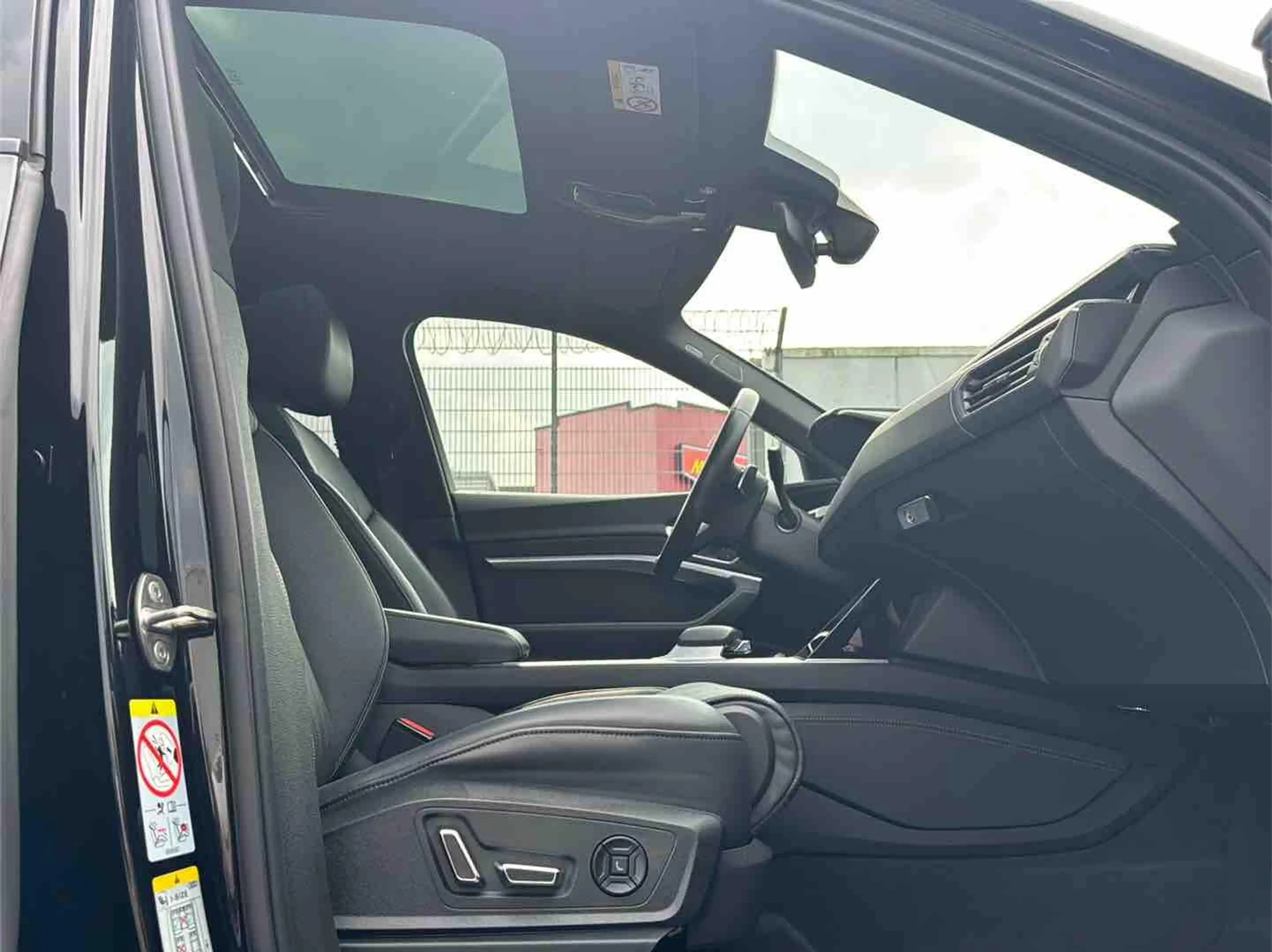 Audi e-tron portback S ACC AHK HuD PANO MASSAGE B&O — photo 15