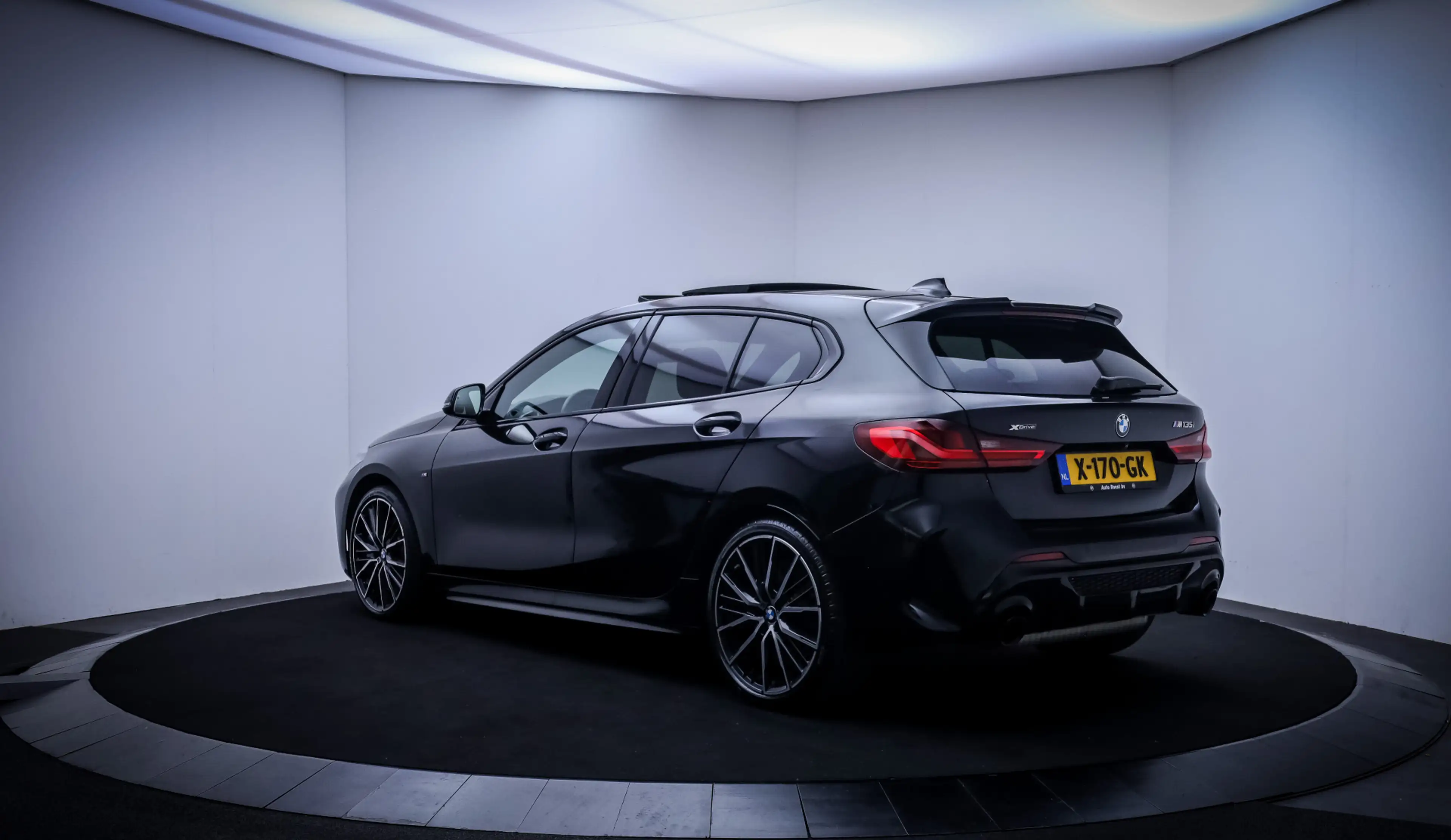 BMW 135 1-serie M135i xDrive HIGH Executive Edition PANO | — photo 8