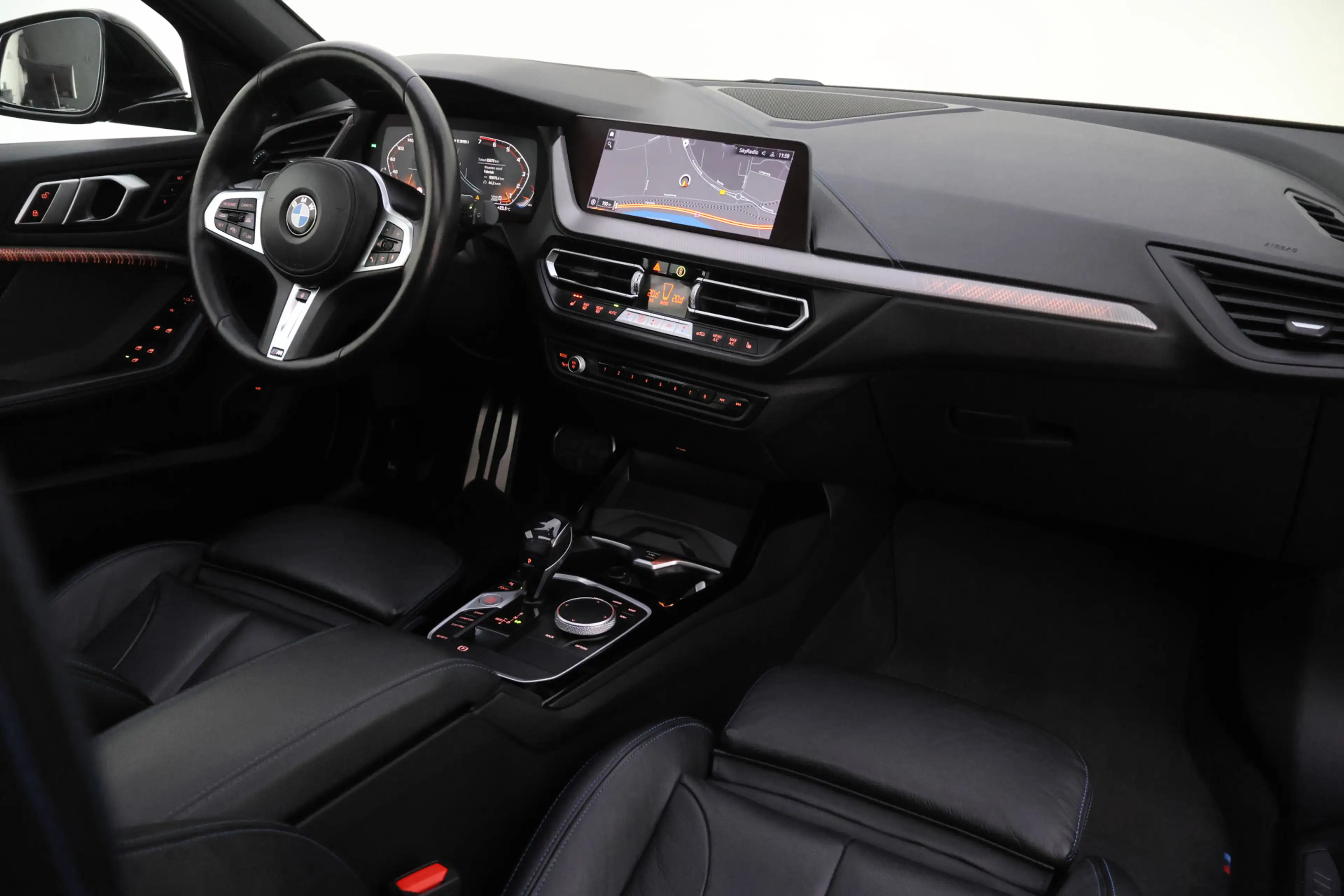 BMW 135 1-serie M135i xDrive HIGH Executive Edition PANO | — photo 21