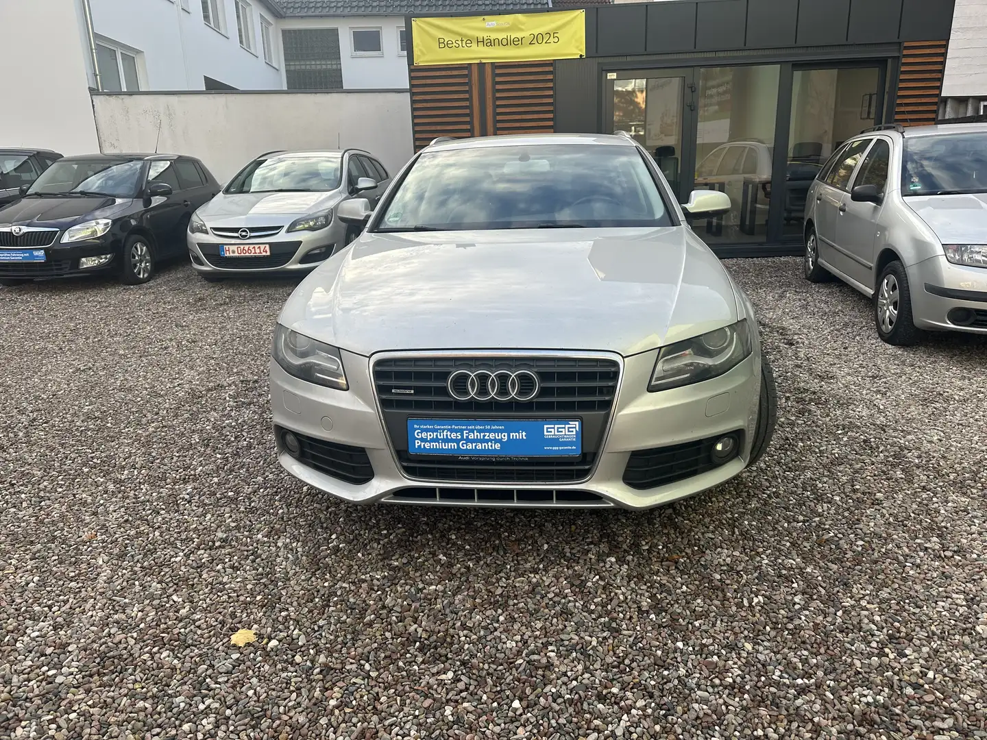 Audi A4 Attraction quattro**MIT TÜV**AHK**PDC***ALU* Grau - 2